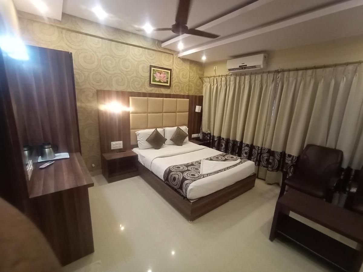 Hotel Aditya Mysore Bagian luar foto