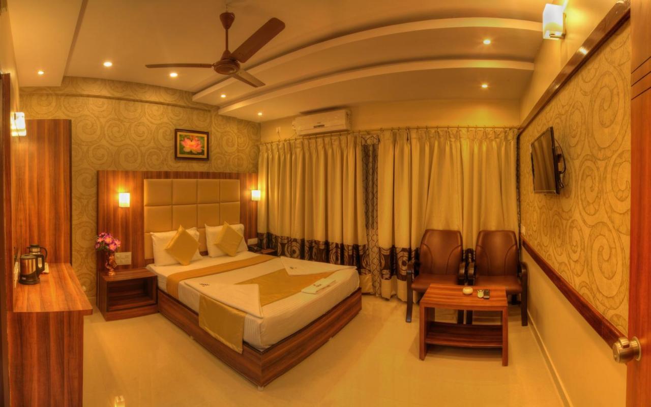 Hotel Aditya Mysore Bagian luar foto